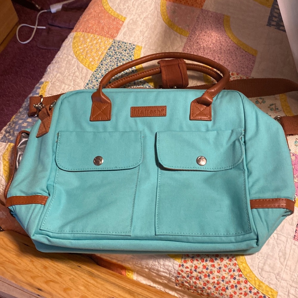Insulated lunch box